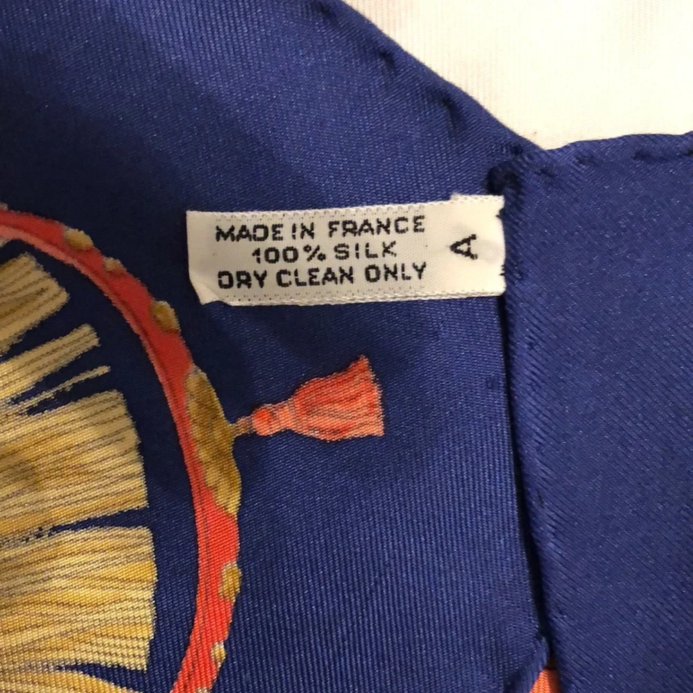Hermès Scarf - Picture 9 of 10